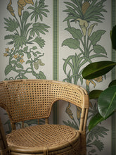 Load image into Gallery viewer, Botanize Heritage &#39;Palm Green&#39; Wallpaper Sample