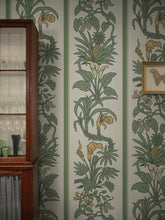 Load image into Gallery viewer, Botanize Heritage &#39;Palm Green&#39; Wallpaper Sample