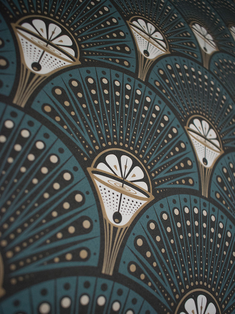 Deco Martini Wallpaper Sample