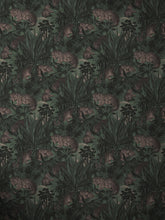 Load image into Gallery viewer, Faunacation &#39;Hunter Green&#39; Wallpaper